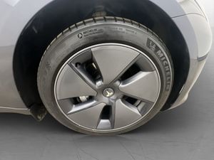 Tesla Model 3 bild 30