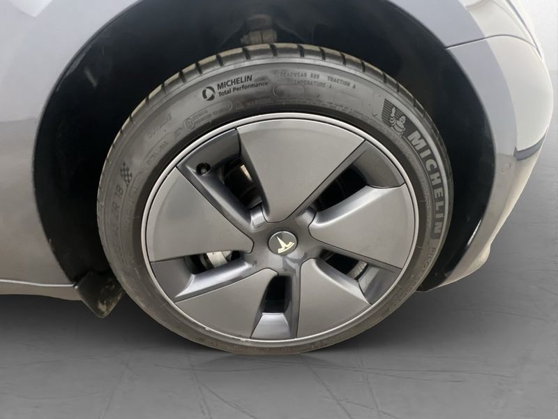 Tesla Model 3 bild 30