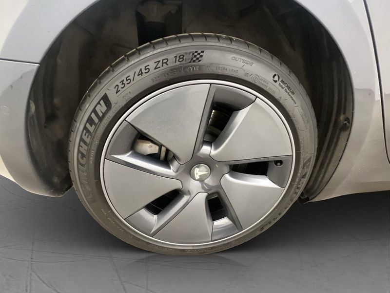 Tesla Model 3 bild 29