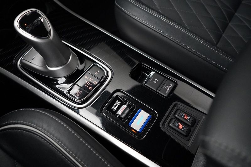 Mitsubishi Outlander bild 17