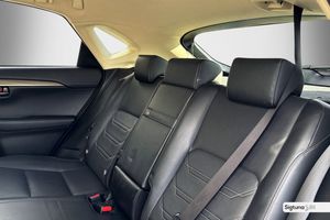 Lexus NX bild 18