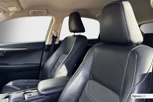 Lexus NX bild 16