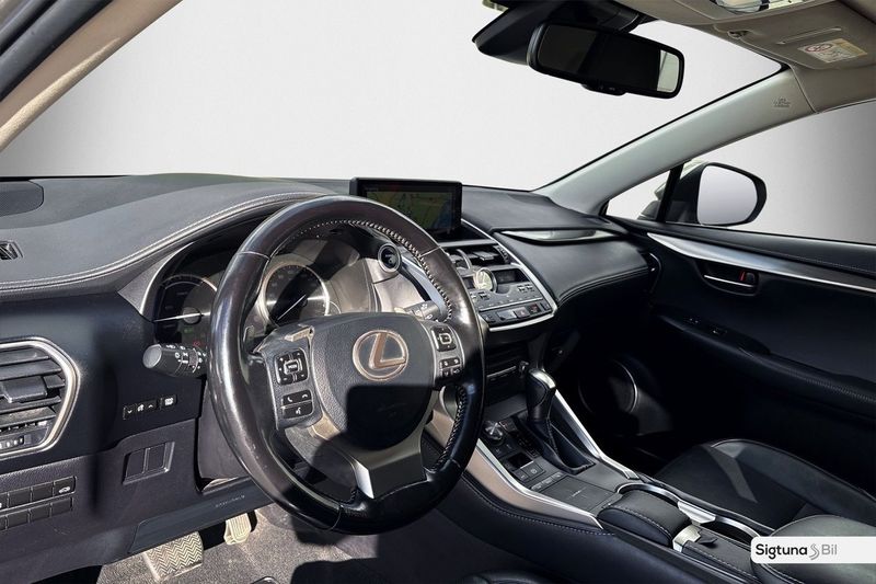 Lexus NX bild 11