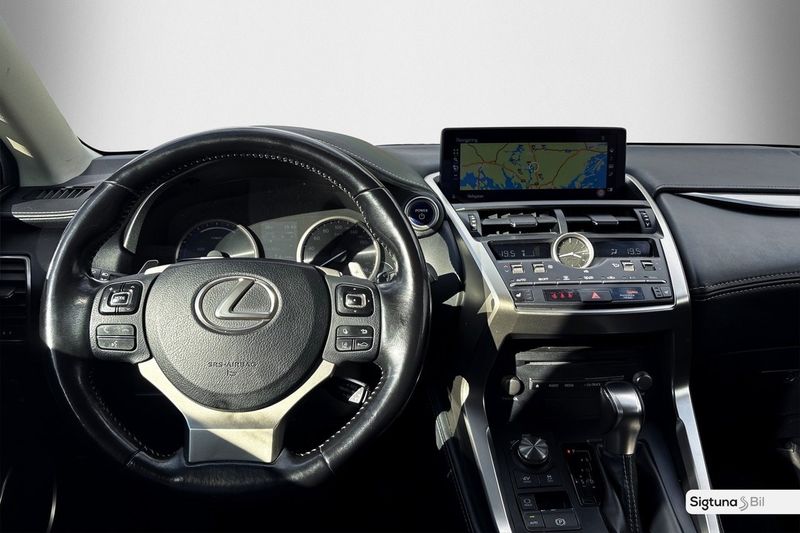 Lexus NX bild 12