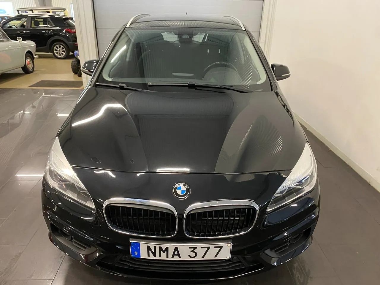 Vehicle image 6