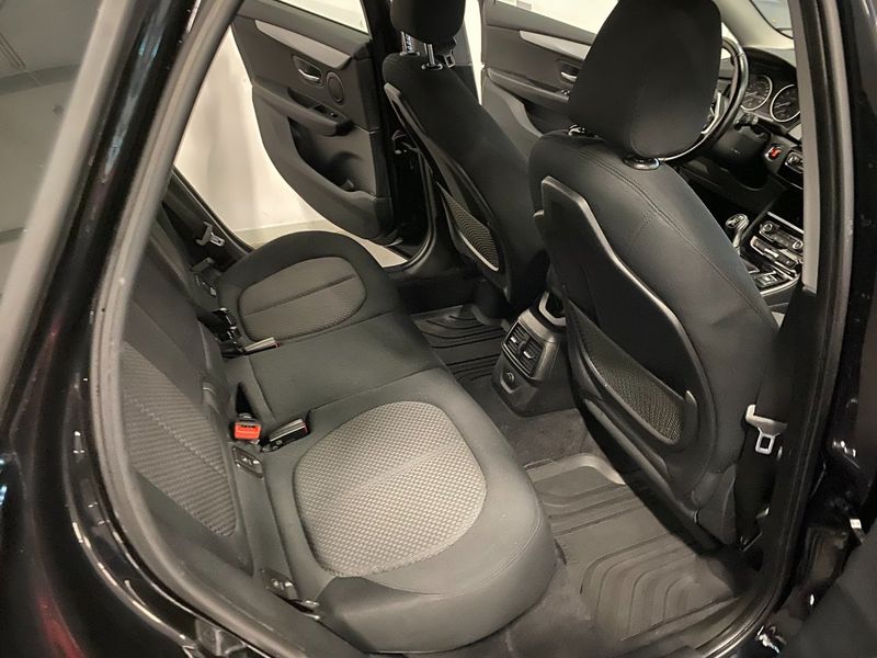 BMW 218 bild 15