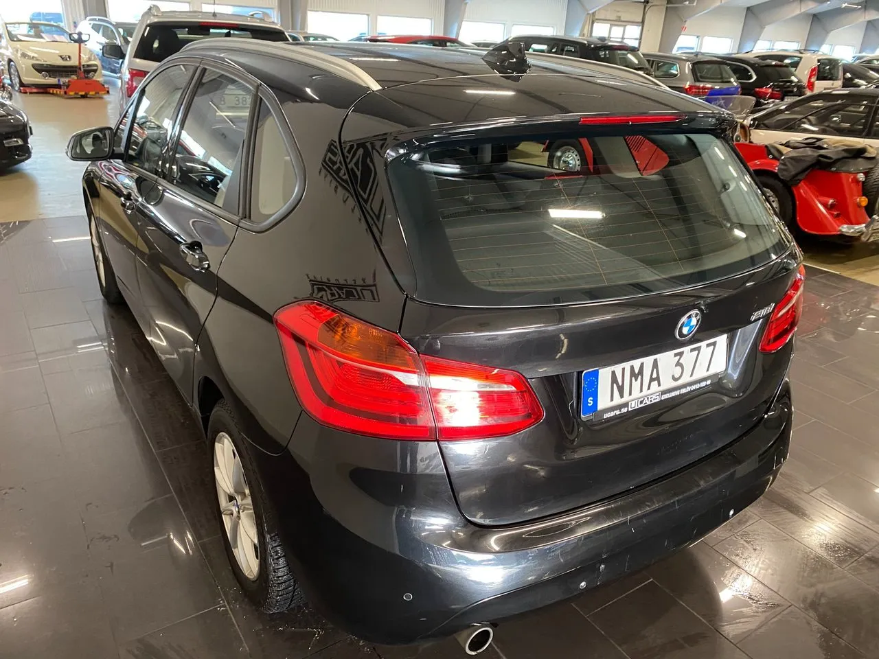 Vehicle image 7