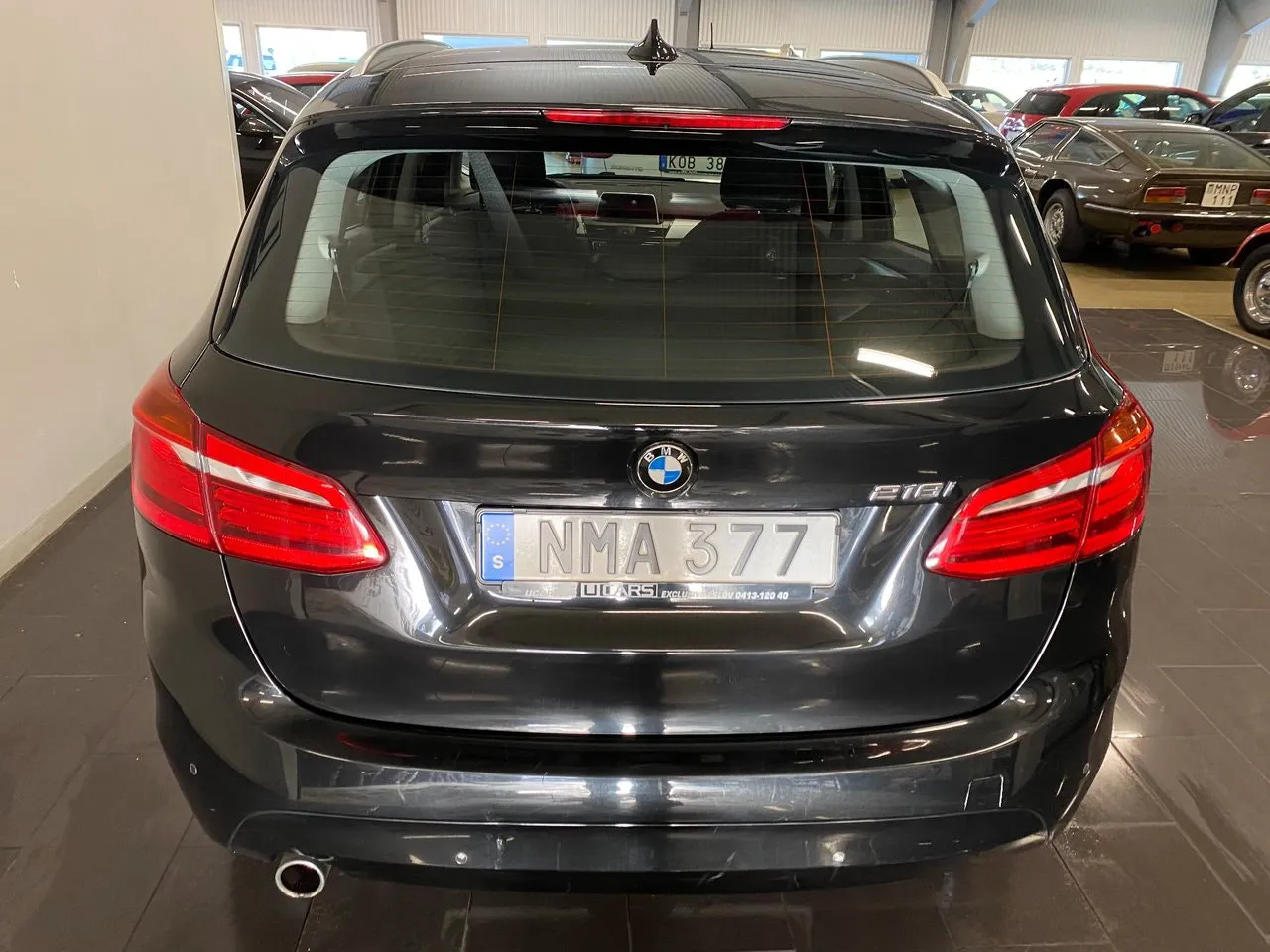 Vehicle image 5