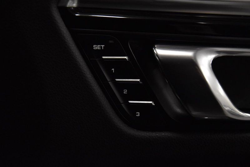Porsche Macan bild 25