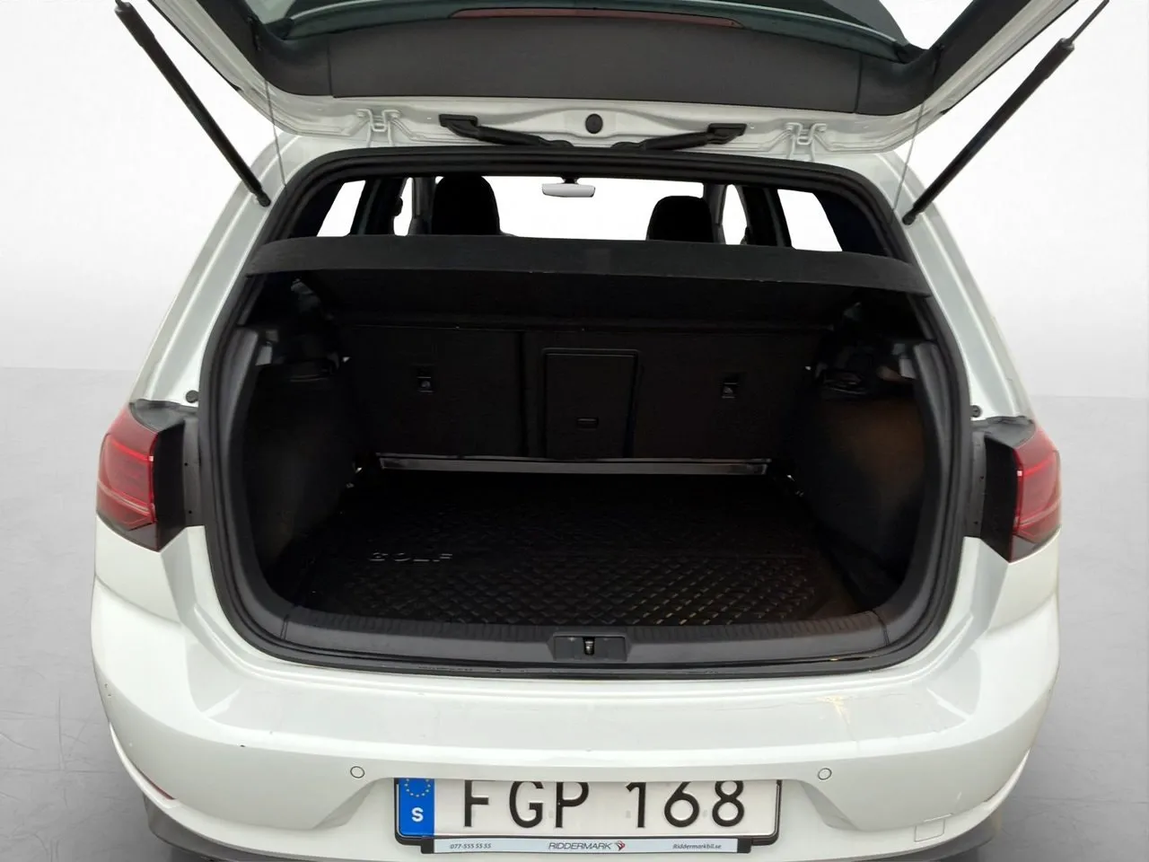 Vehicle image 20