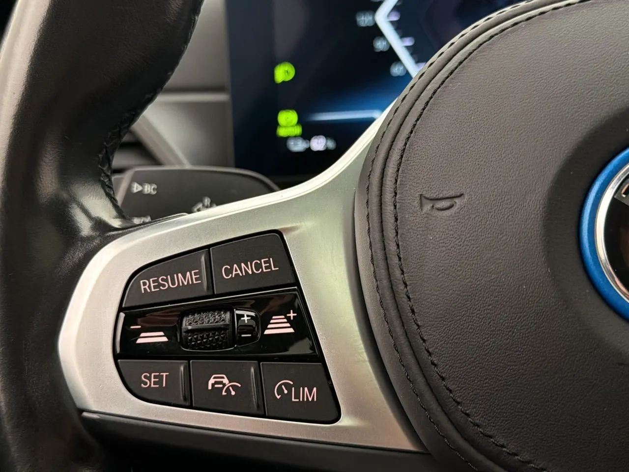 Vehicle image 34