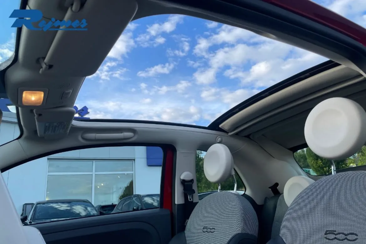 Vehicle image 16