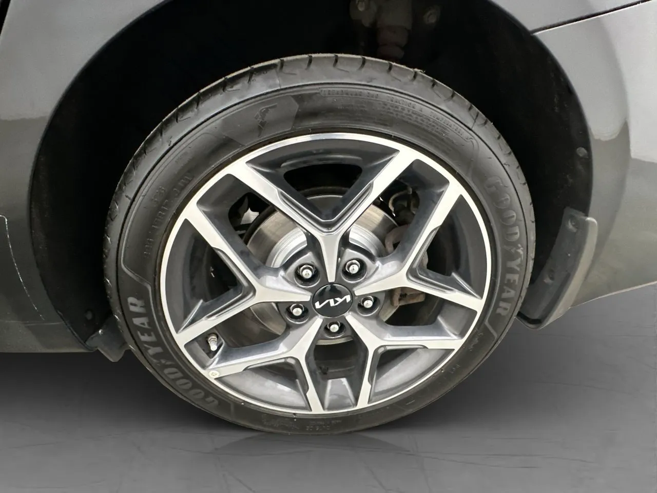 Vehicle image 35