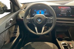 BMW 120 bild 9