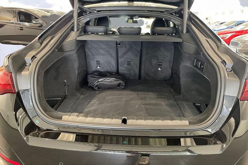 BMW i4 bild 10