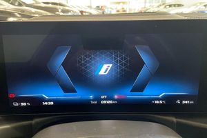 BMW i4 bild 14