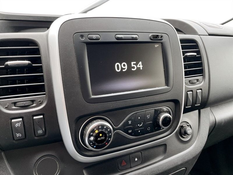 Nissan NV300 bild 15