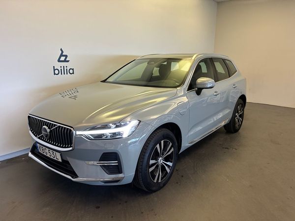 Volvo XC60 Recharge T6 Core Edition / Keyless / Panoramatak / Dragkrok / Backkamera / - 2024