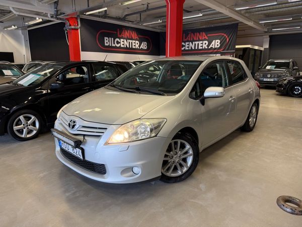 Toyota Auris 1.4 D-4D Motorvärmare 3 ägare Plus paket LED-ramp SoV - 2010