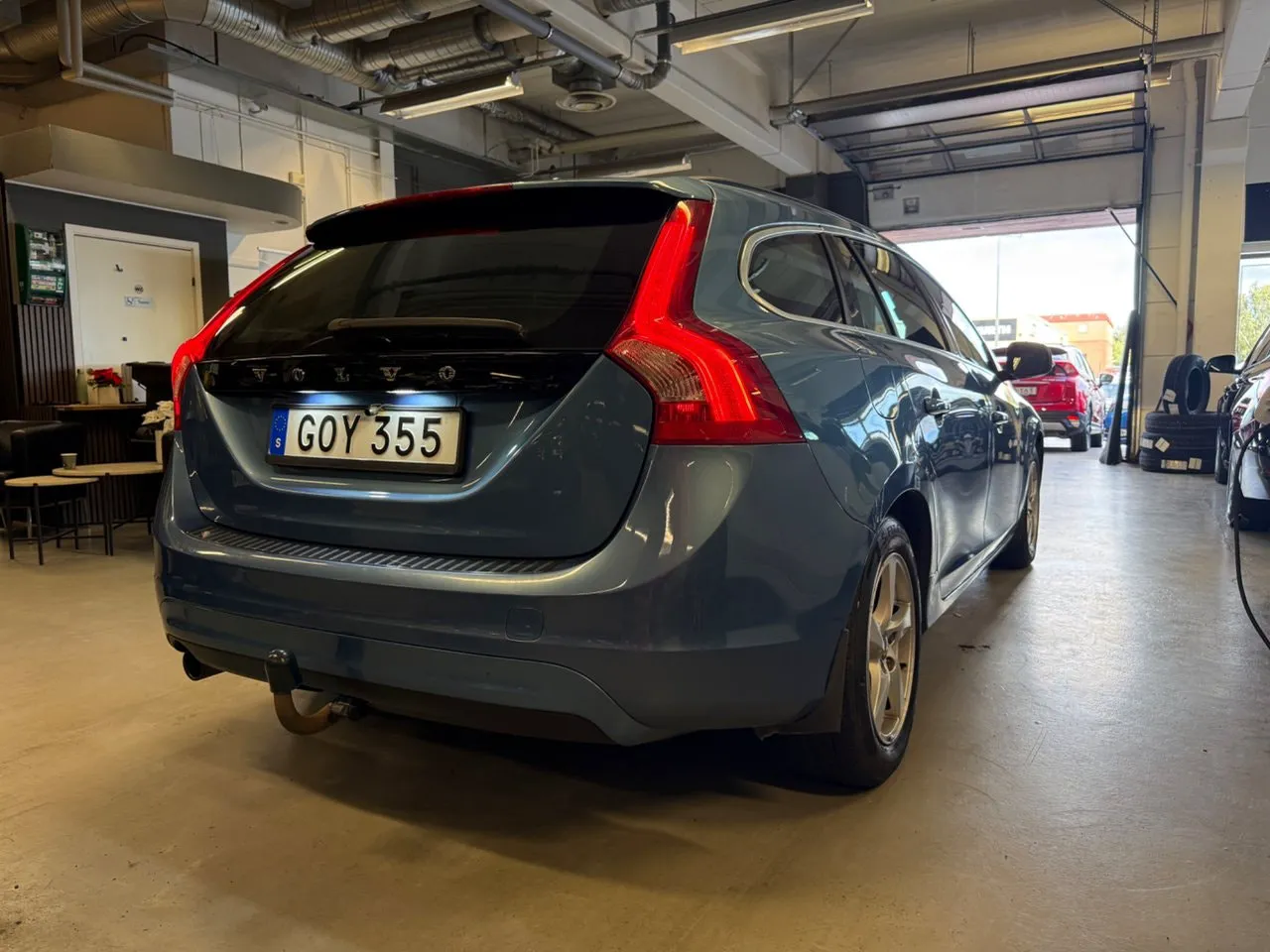 Vehicle image 5