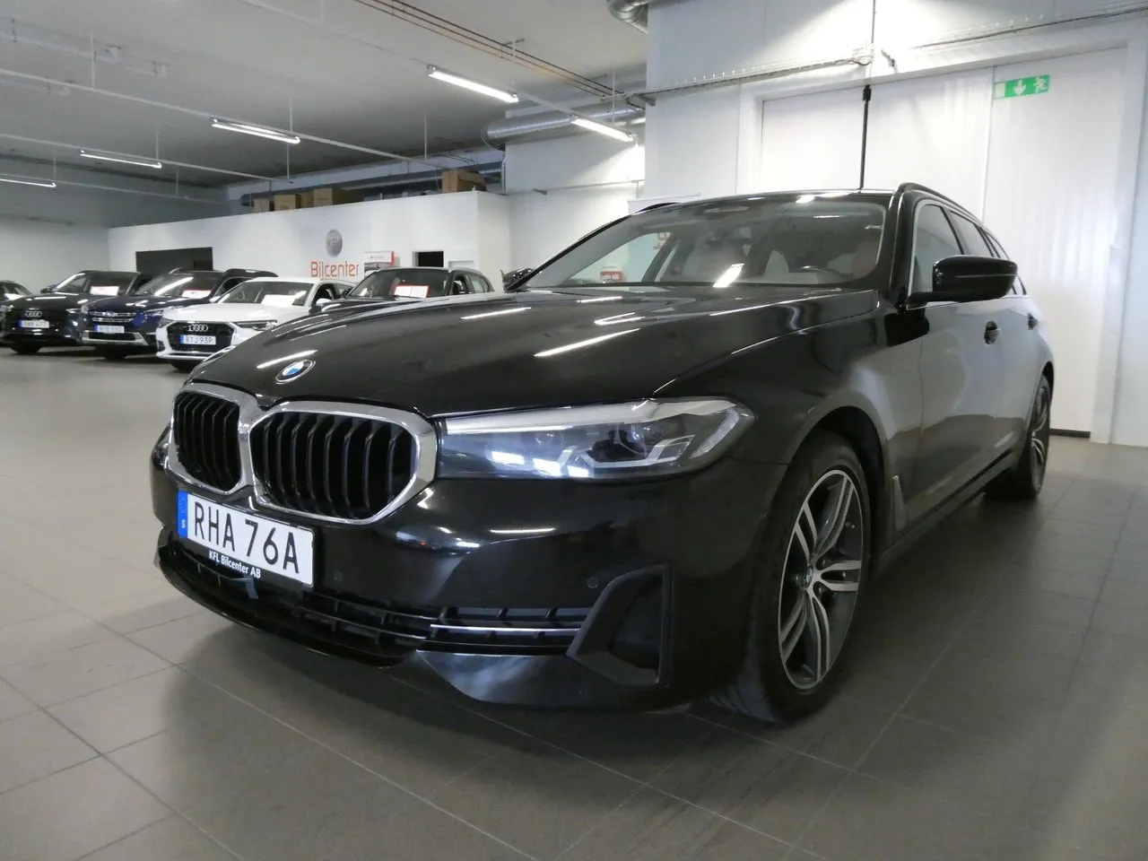 Vehicle image 11