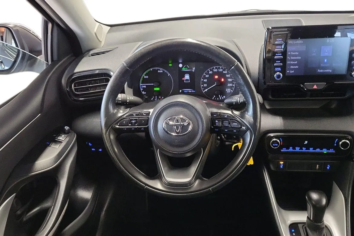 Vehicle image 9