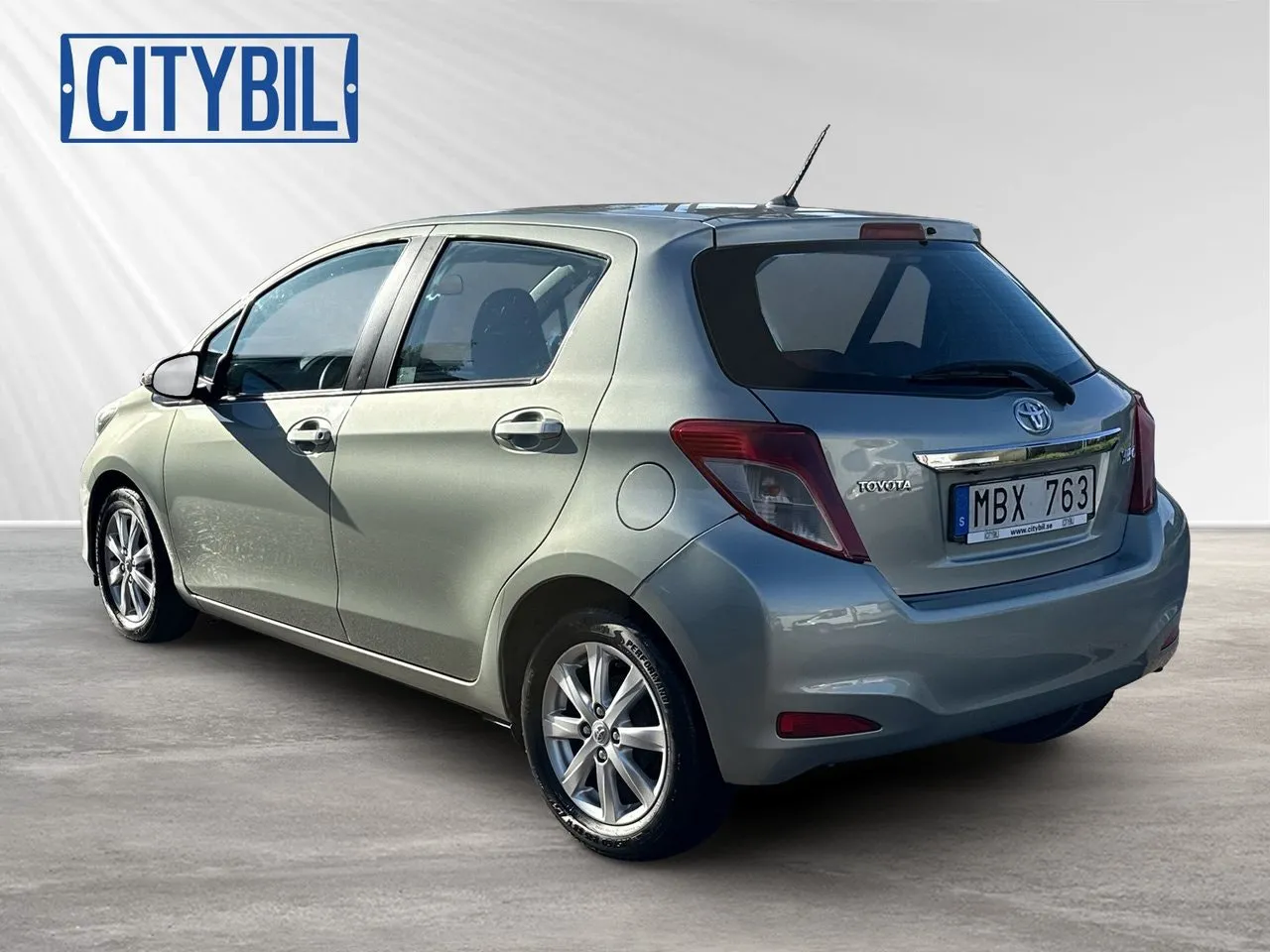 Vehicle image 2