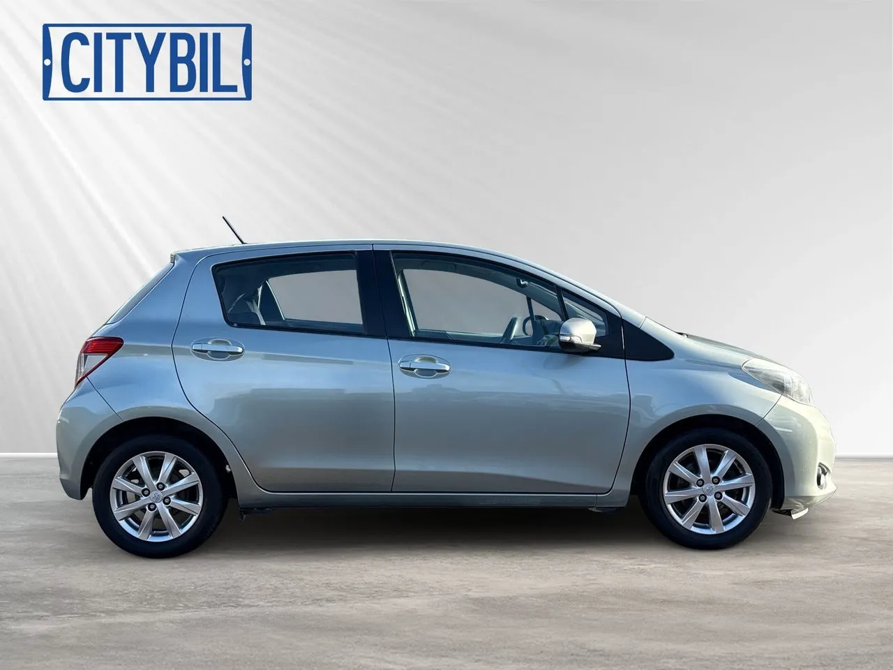 Vehicle image 11