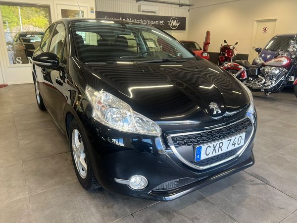 Peugeot 208 5-dörrar 1.2 VTi 82 EGS P-Sensorer Ny Kamrem Få Ägare - 2014