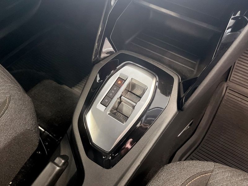 Peugeot 208 bild 12
