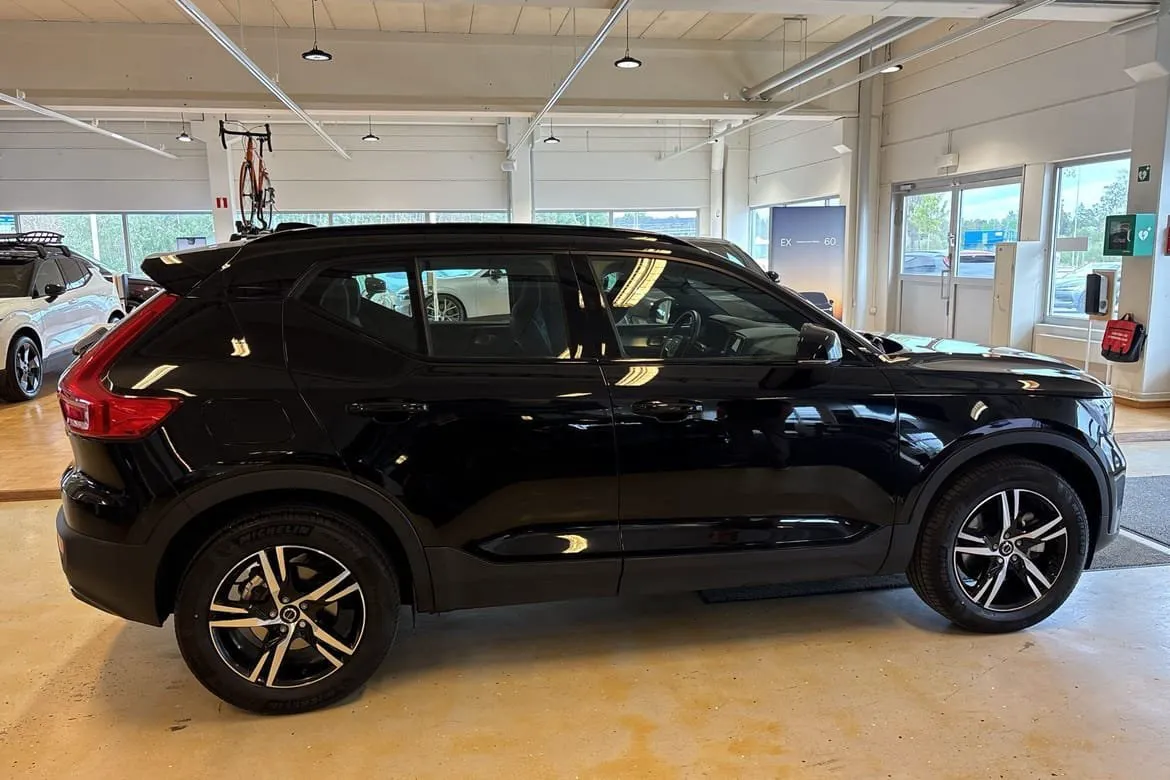 Vehicle image 31