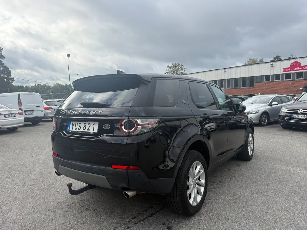 Vehicle image 5