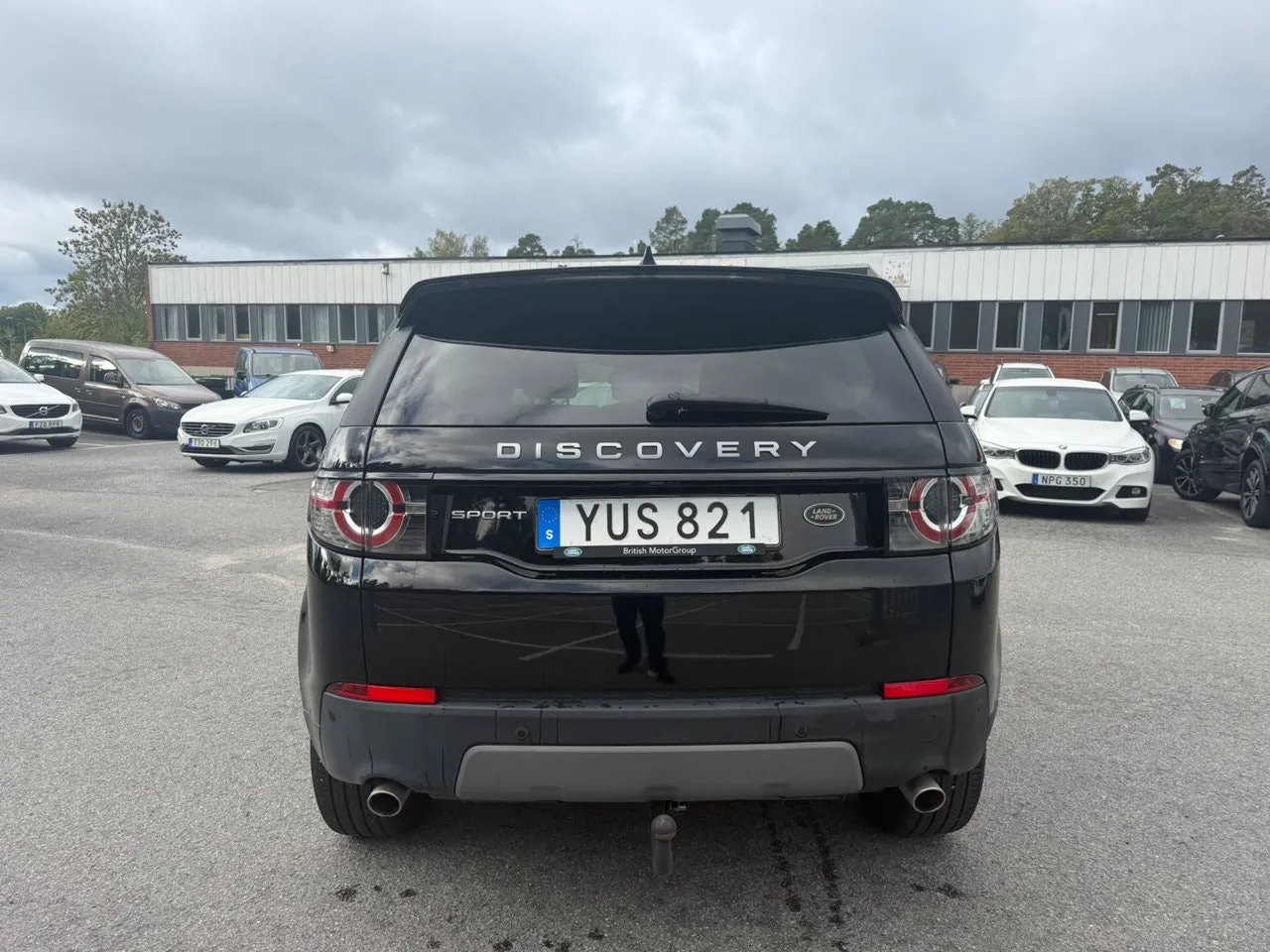 Vehicle image 7