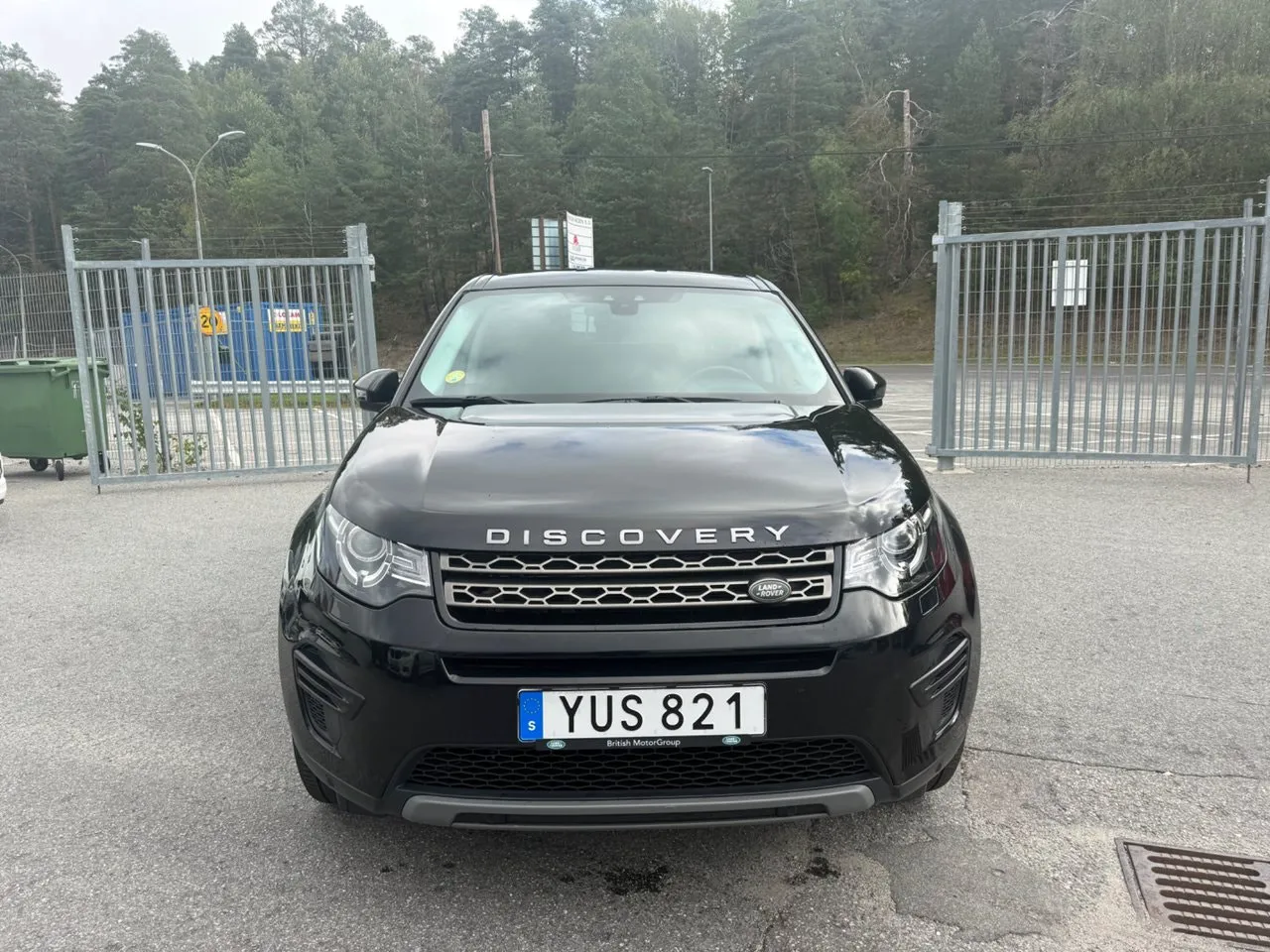 Vehicle image 6