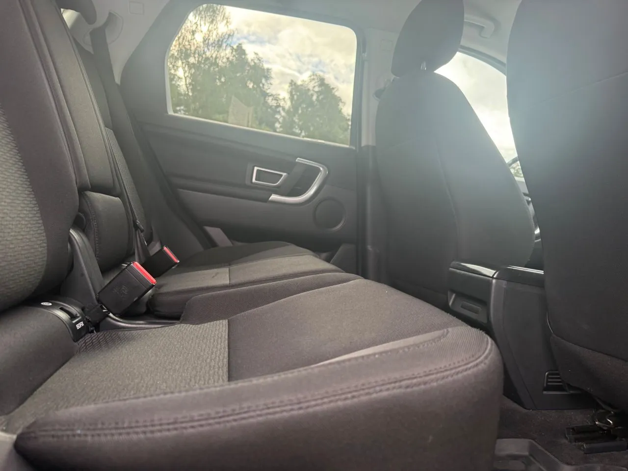 Vehicle image 15