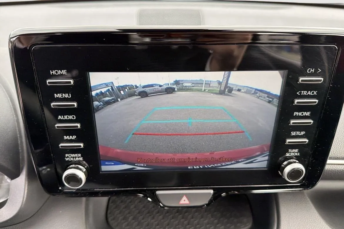 Vehicle image 15