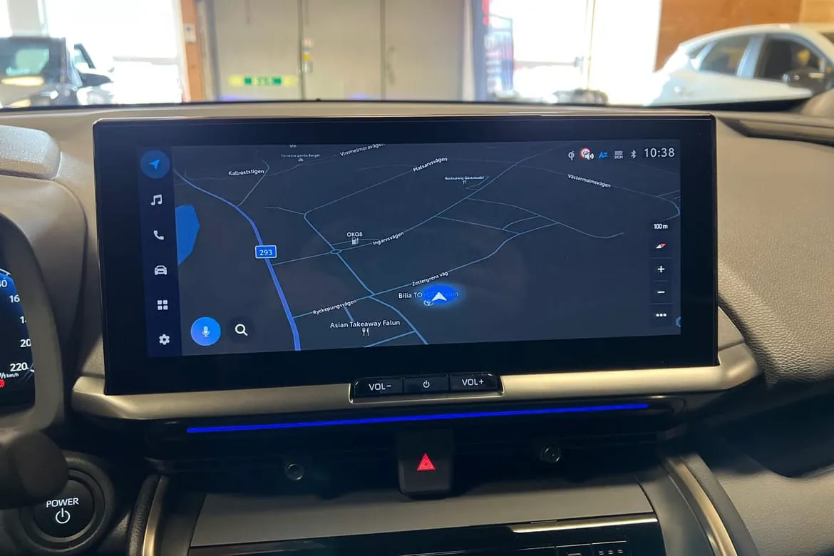 Vehicle image 14