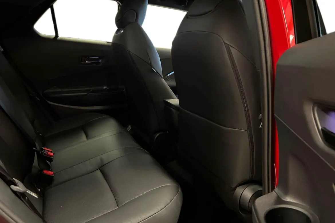 Vehicle image 8