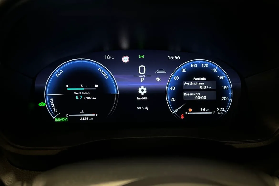 Vehicle image 15