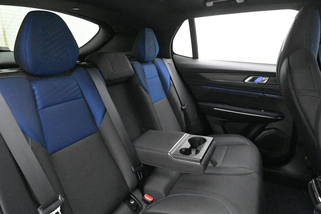 Vehicle image 20