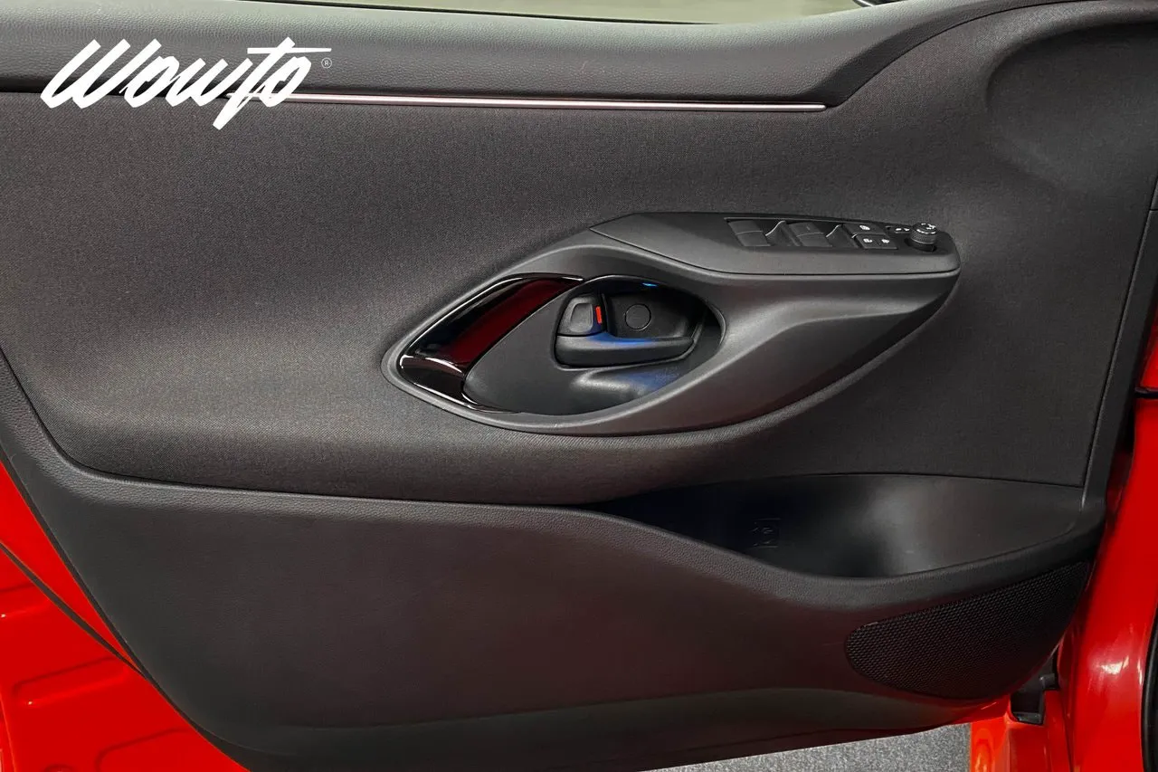 Vehicle image 7