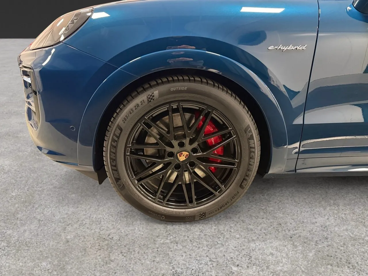 Vehicle image 21