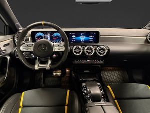 Mercedes A45 AMG bild 13