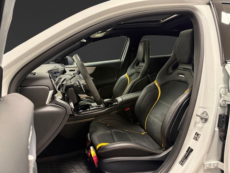 Mercedes A45 AMG bild 8