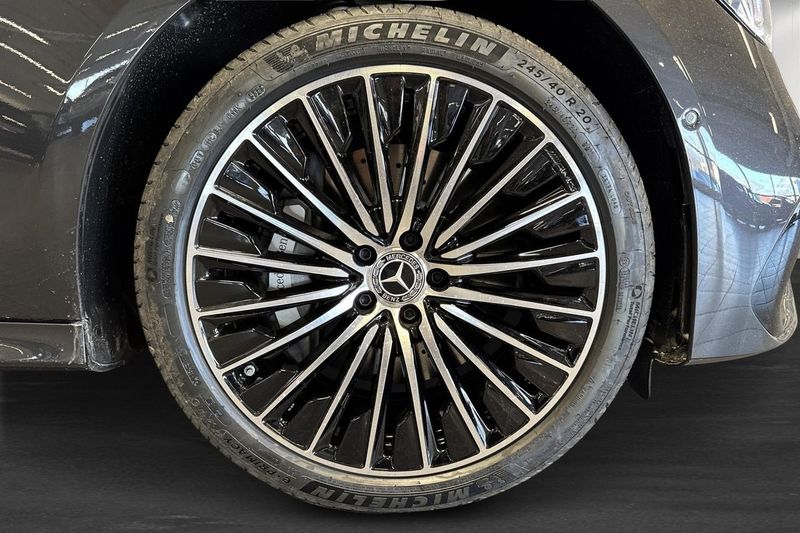Mercedes E300 bild 5