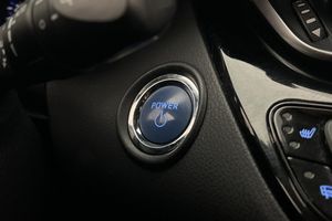 Toyota C-HR bild 17