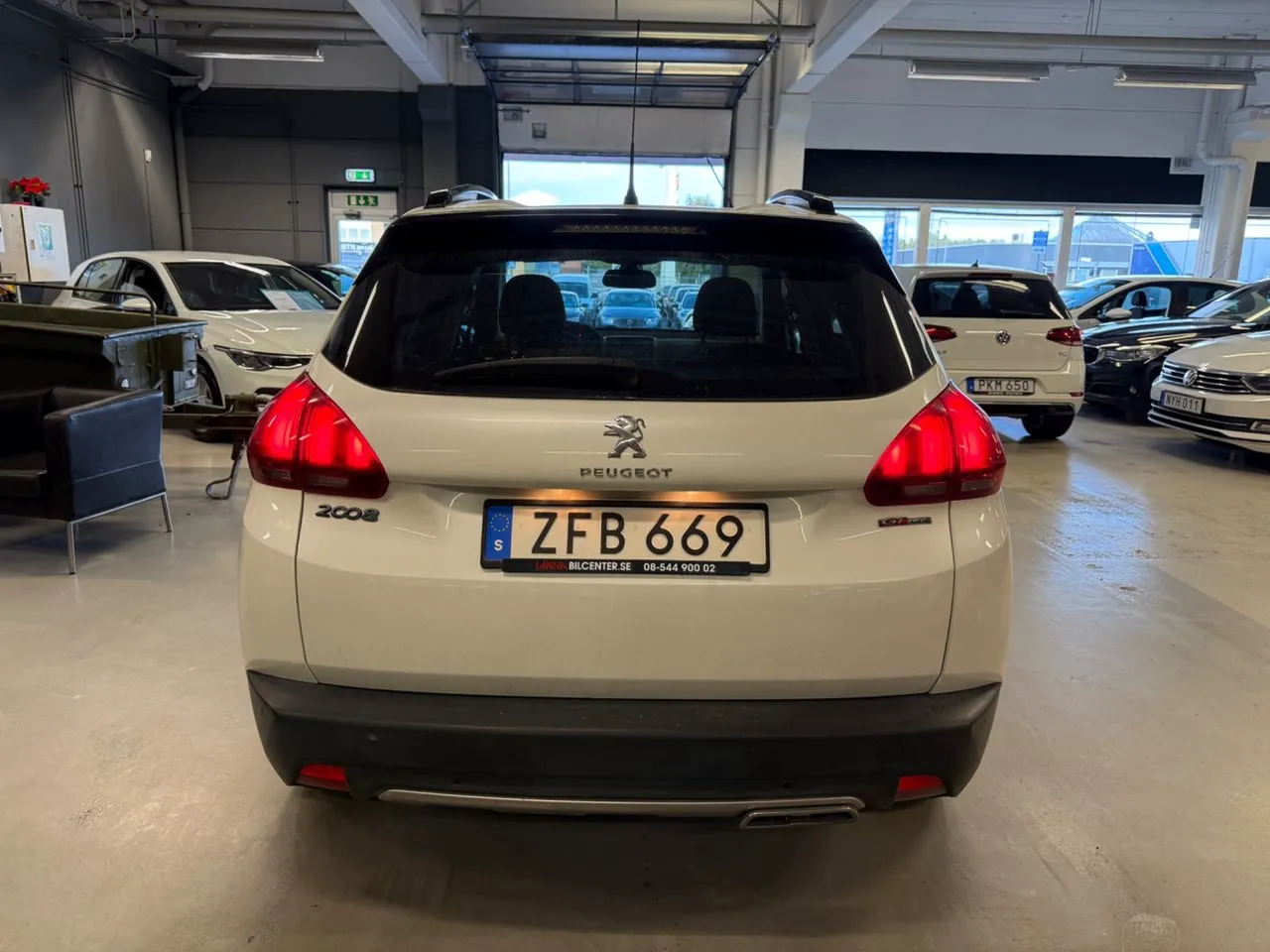 Vehicle image 3