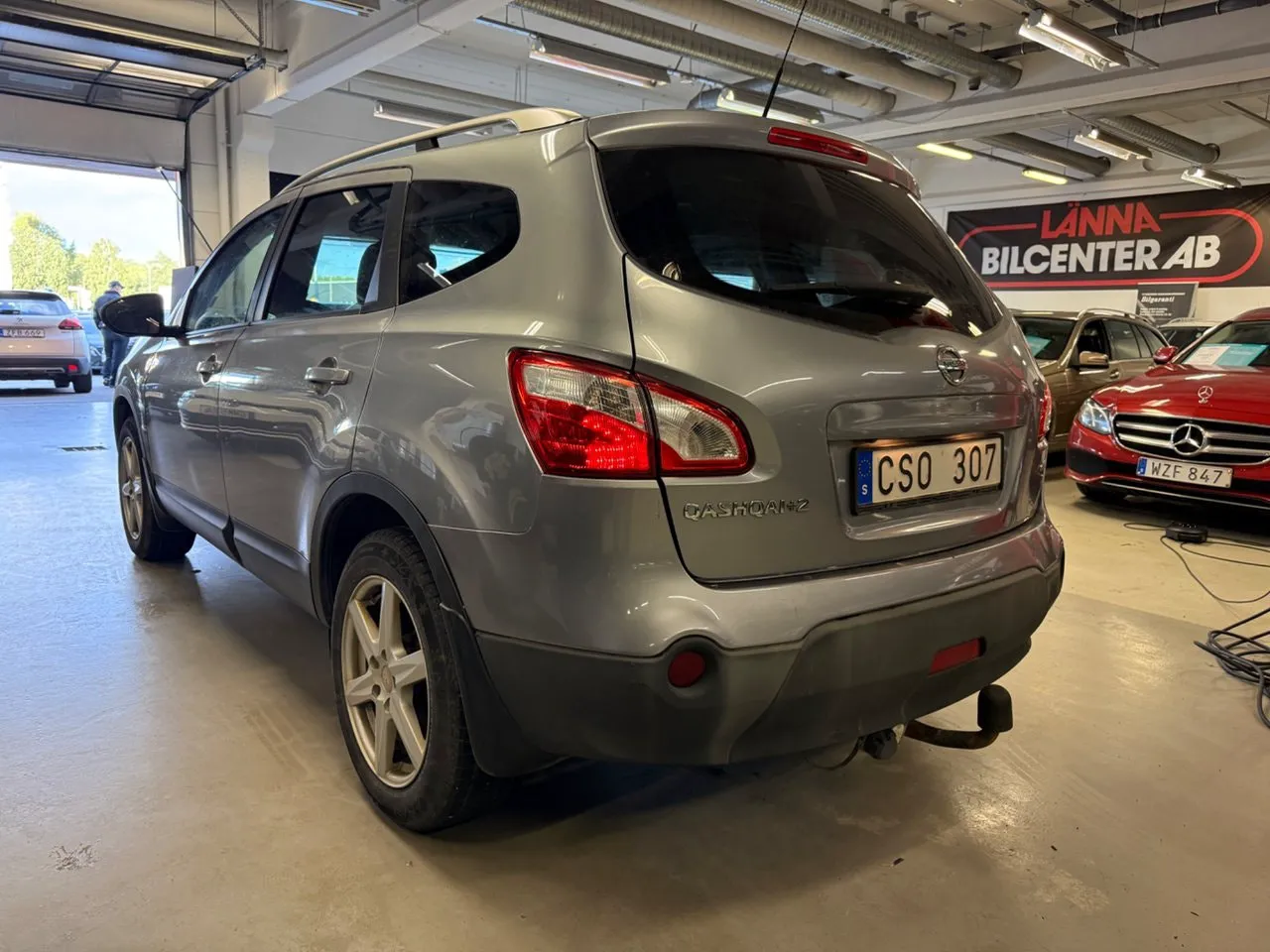Vehicle image 9