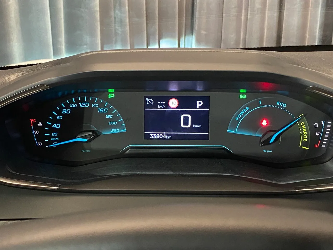 Vehicle image 18
