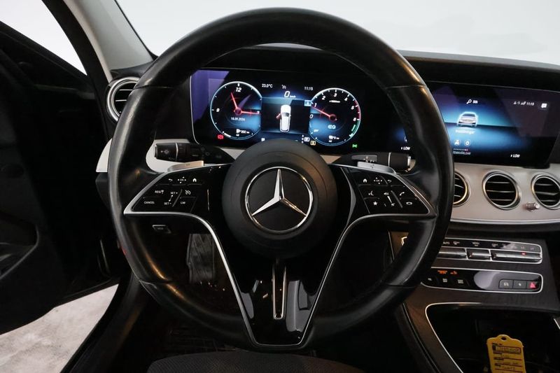 Mercedes E300 bild 16